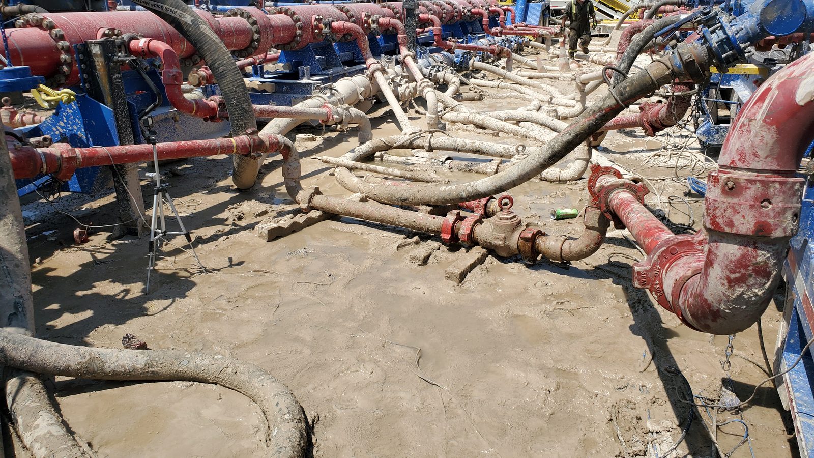 Outdoor reciprocating pumps and connecting pipework